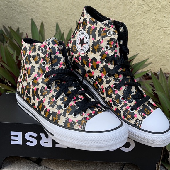 CONVERSE CTAS HI WMNS - Picture 6 of 16